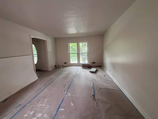 8901 Collingwood Rd — Photo 11
