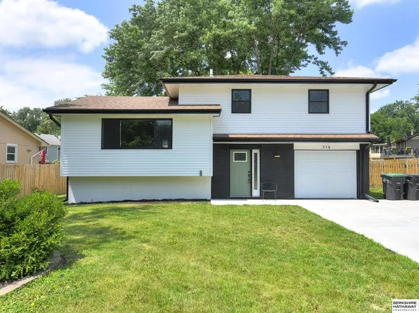 318 N 152nd St, Omaha, NE 68154