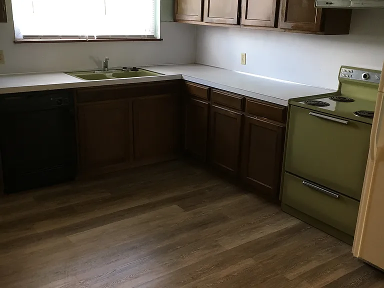 237 Lake Ave NW #26 — Photo 2