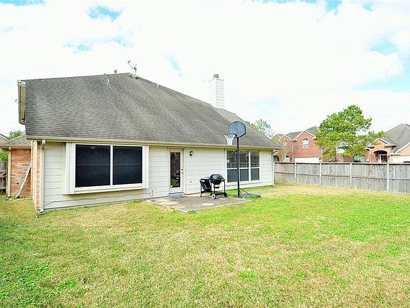2nd image of 2601 Easton Springs Ct