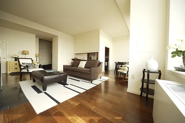 Sold by MNS | media 1