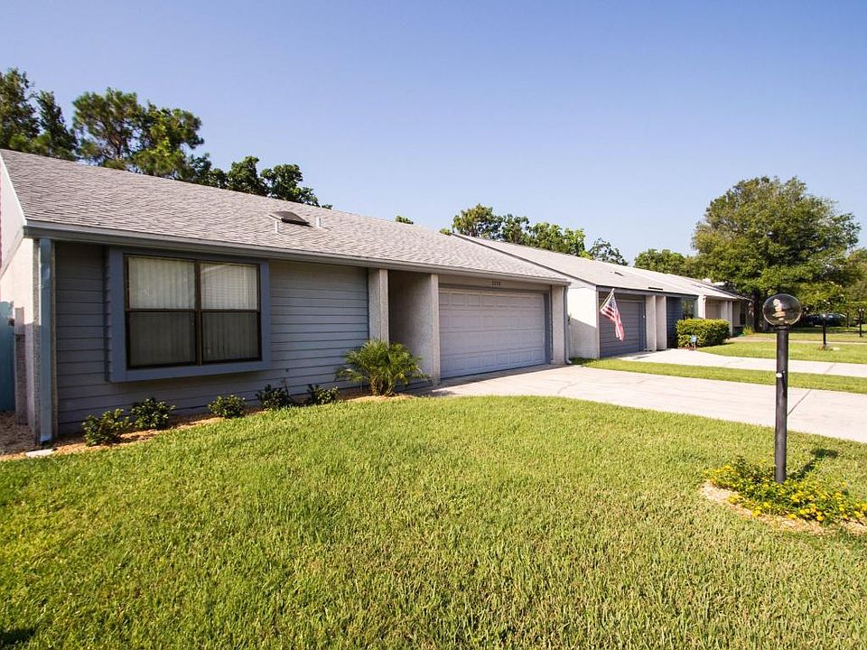 1st image of 2728 Versailles Ct
