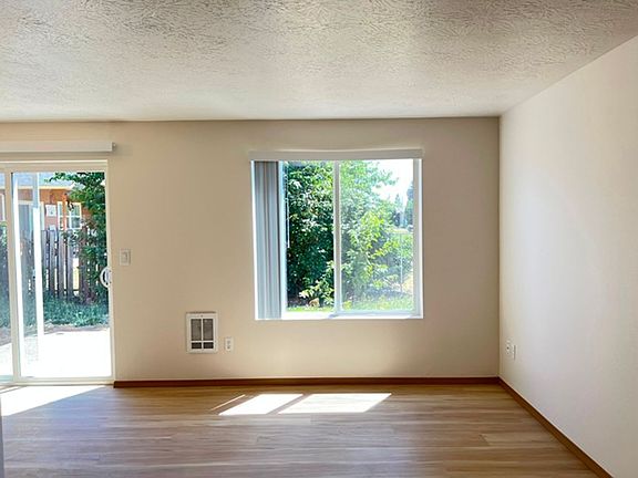 3rd image of 425-449 N 1st St #439