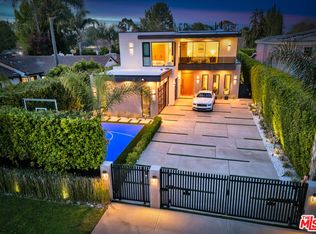 15743 Hesby St, Encino, CA 91436