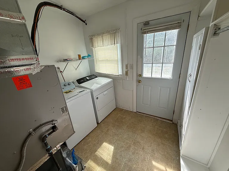 2950 Parker St — Photo 10
