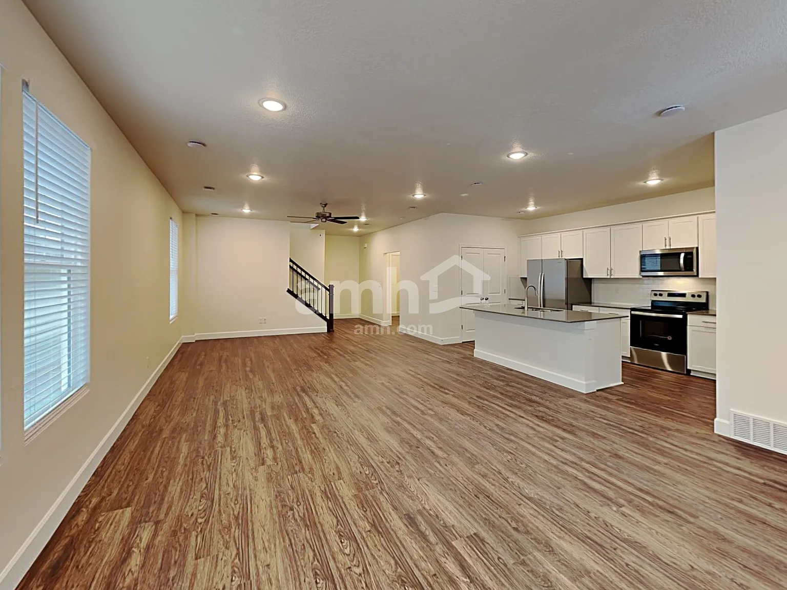 6 bed, 4.5 bath, 3031 sqft, $3,055 — Photo 4