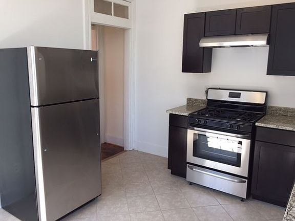 2nd image of 104 E Leigh St #B
