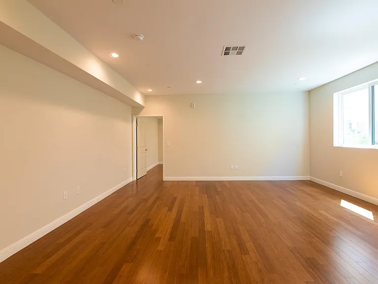1452 S Bedford St #101 — Photo 13