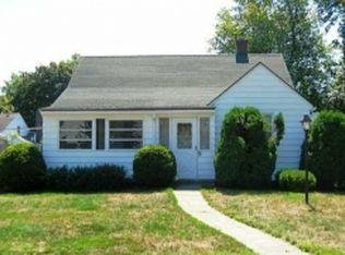 51 Sandymount Dr, Rochester, NY 14617