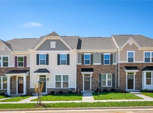 204 Reids Place Dr, Suffolk, VA 23434