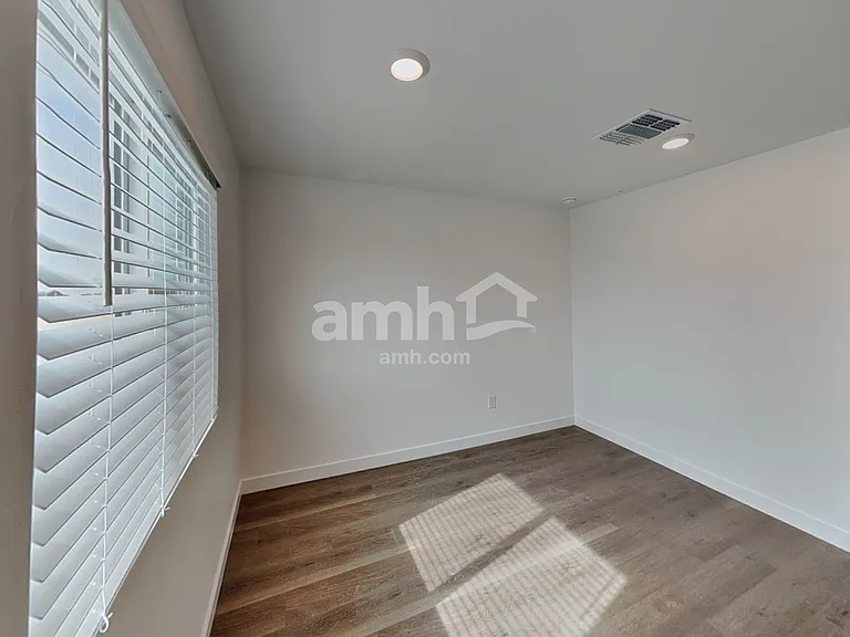 9652 N Avenida Lucena — Photo 8
