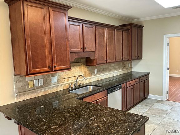 3rd image of 11742 Meadowlawn Dr