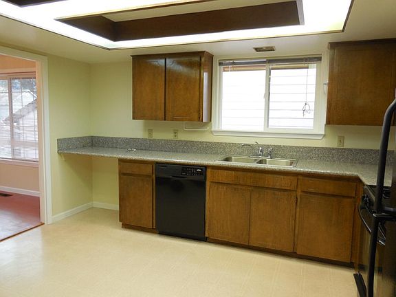 Main floor Kitchen
