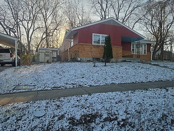3rd image of 301 N Lake Ave