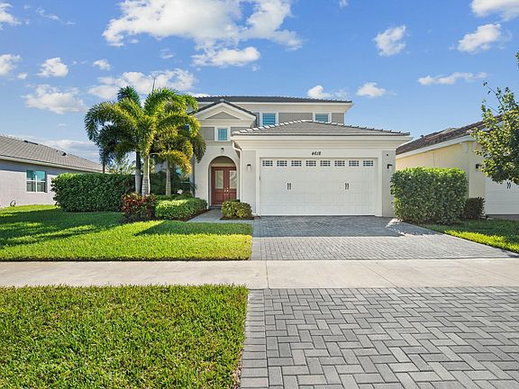 3rd image of 4618 Woodland Way
