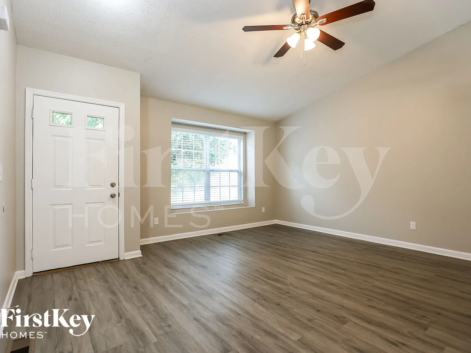 3 bed, 2.0 bath, 1530 sqft, $2,145 — Photo 3