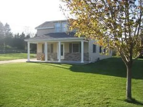 410 Francis Ave, Cascade, WI 53011