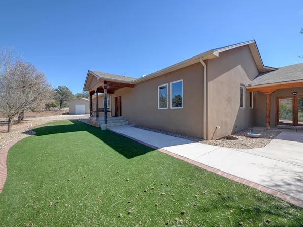 12 Calle Conejo Rd, Tijeras, NM 87059