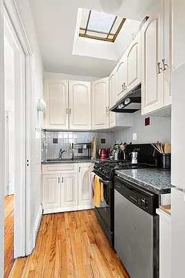 Sold by Compass | media 19