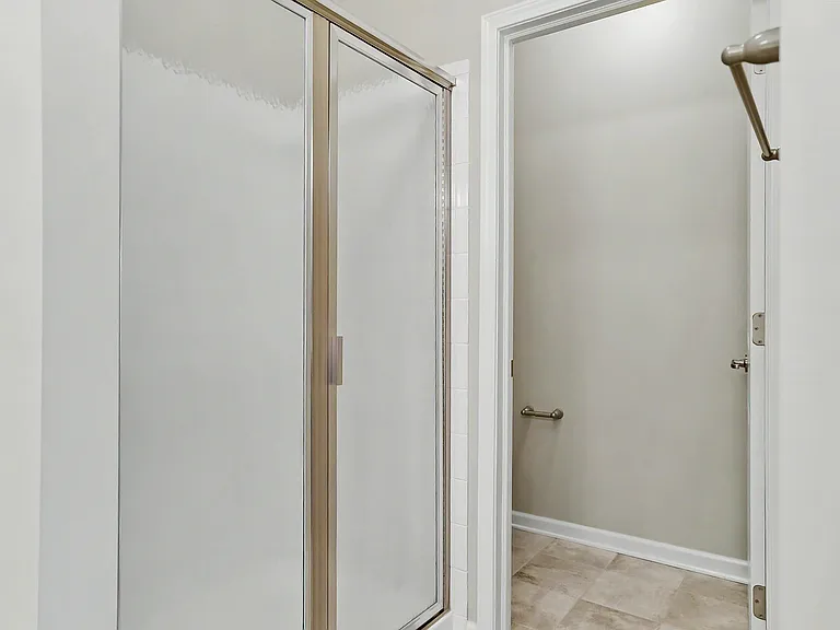 800 Redwood Ln — Photo 31