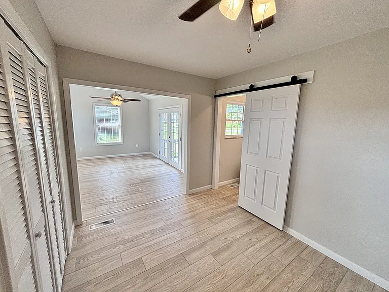 120 Willow Dr — Photo 10