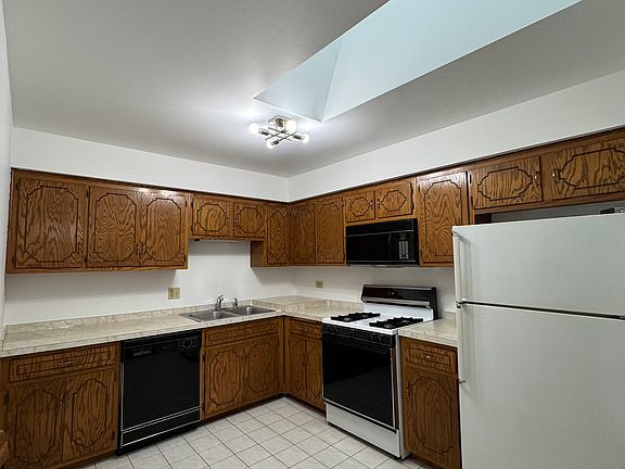 4th image of 4535 Rumsey Ave #3