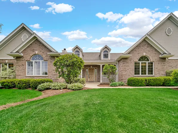 4916 Country Springs Dr, Johnsburg, IL 60051