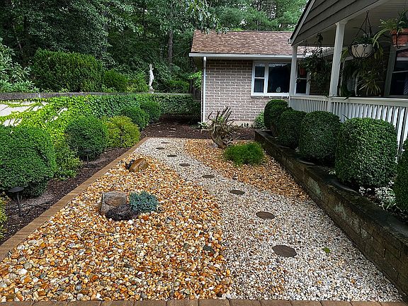 4th image of 1632 Lakeview Dr