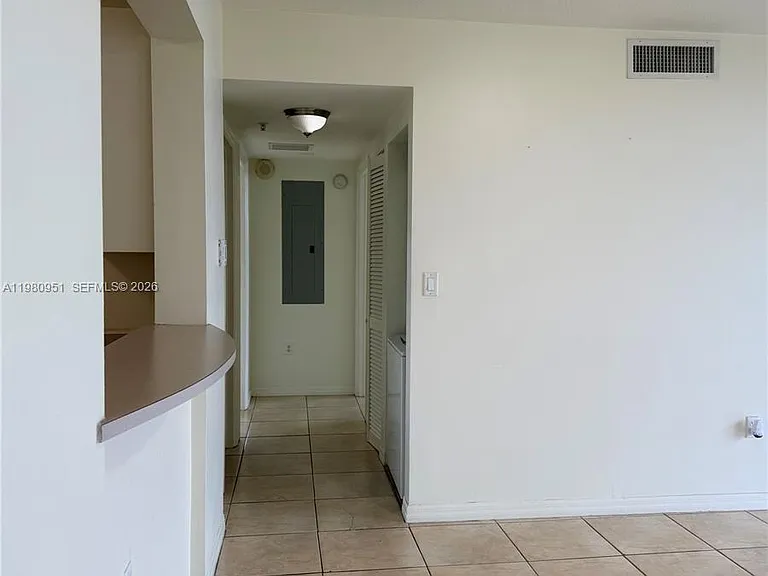 900 SW 8th St #604 — Photo 22