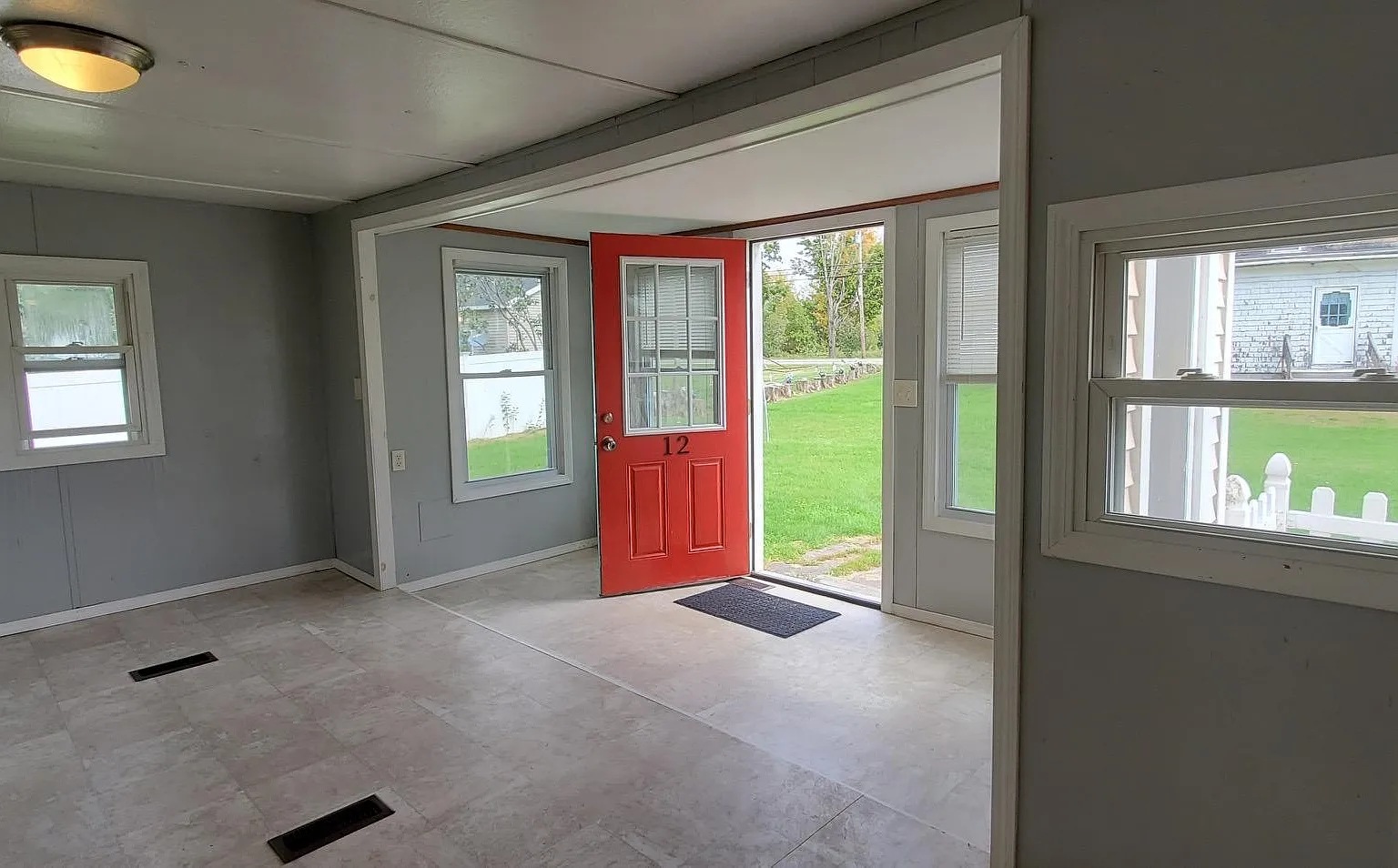 12 Horseshoe Ct — Photo 3