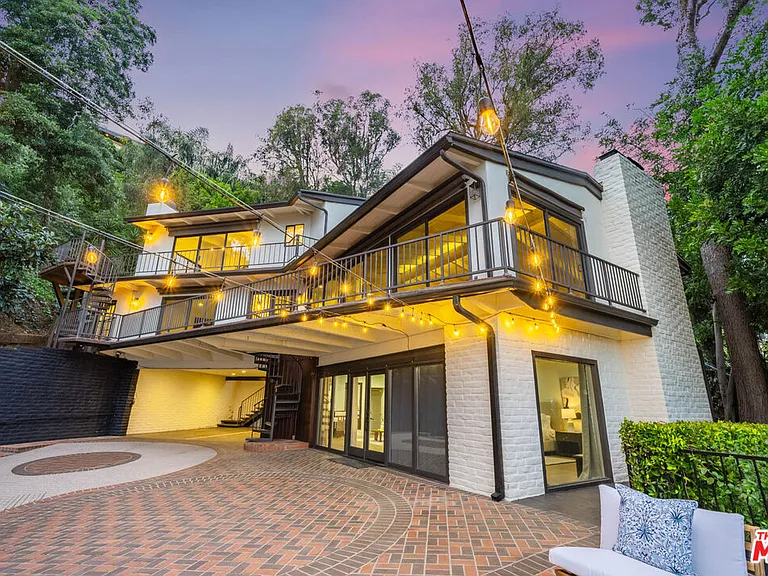 9305 Beverly Crest Dr — Photo 65