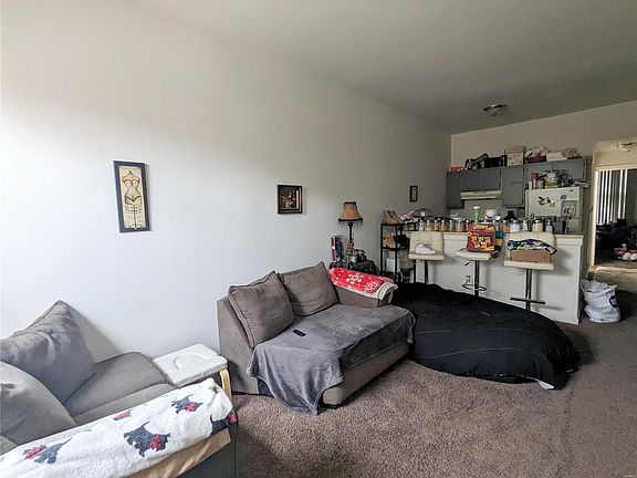 4th image of 2710 Allen Ave