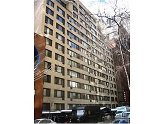 Rented by Douglas Elliman | media 23