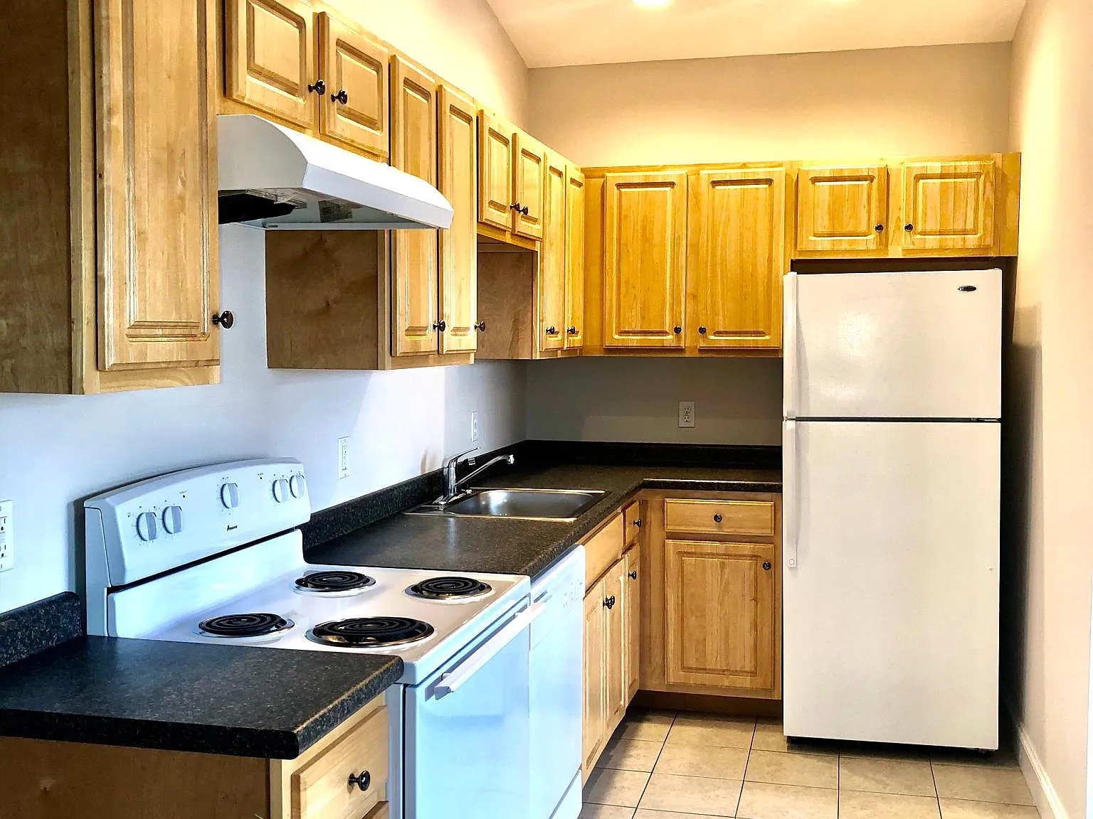 725 Merrimack St — Photo 3
