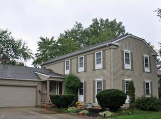1922 Banbury Ct, Westlake, OH 44145
