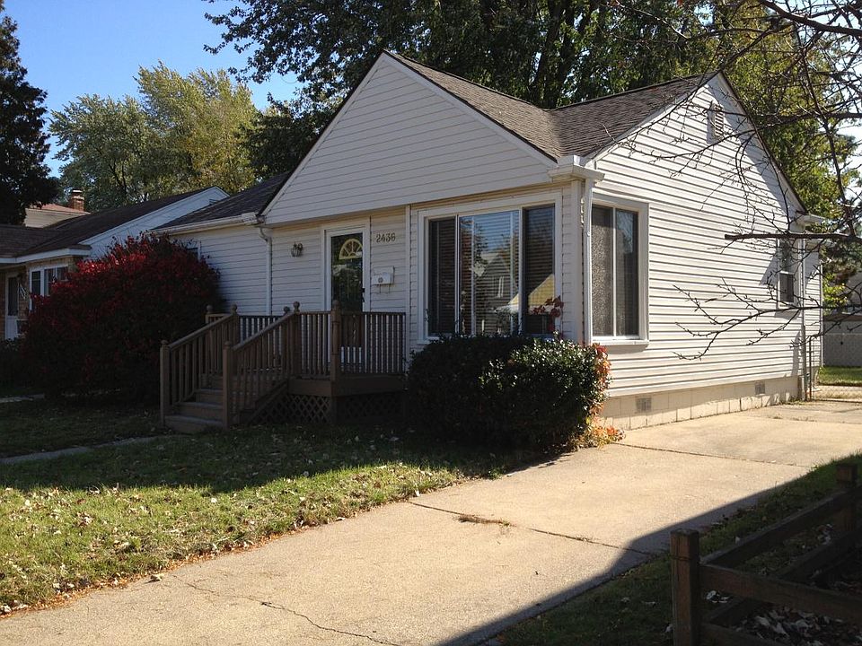 1st image of 2436 Brockton Ave