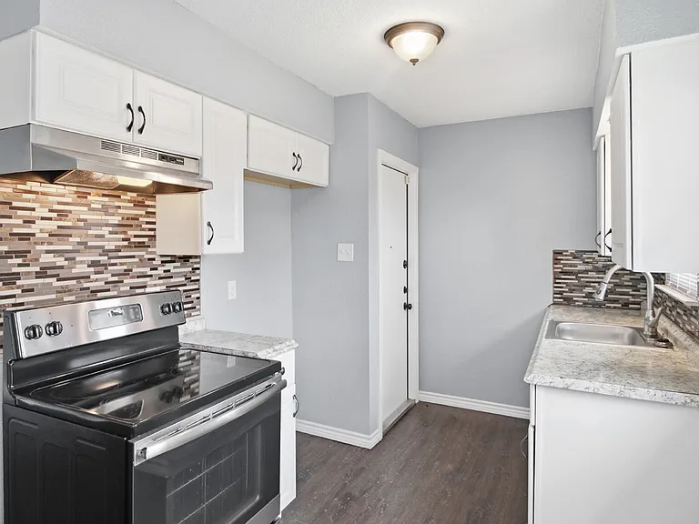 309 Jeanette Dr — Photo 8