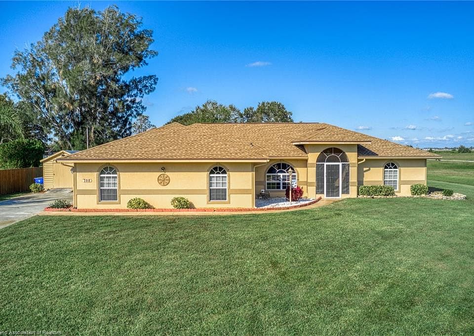 1st image of 102 Glen Mar Cir