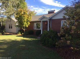 413 N Country Club Rd, Brevard, NC 28712