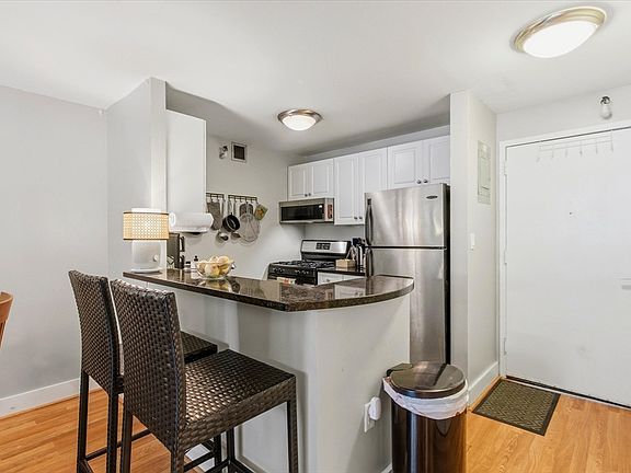 3rd image of 42 8th St APT 5314