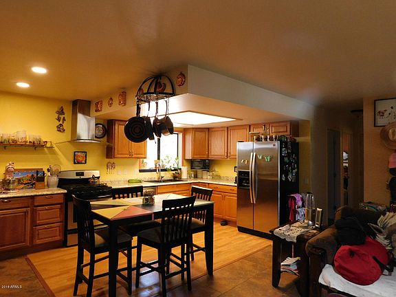 5th image of 173 N Deer Creek Dr