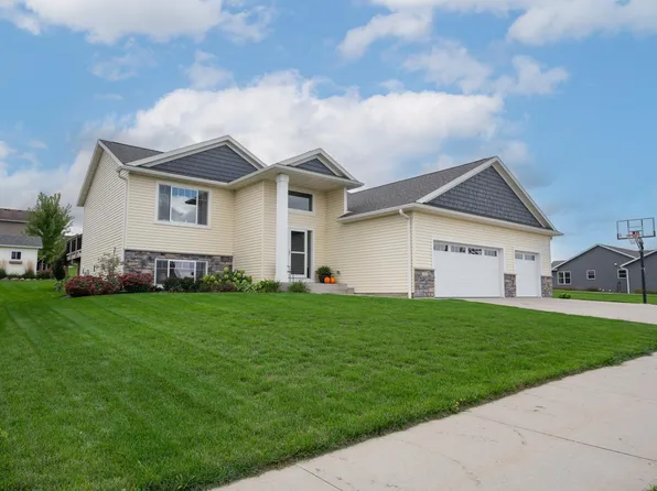494 12th St NW, Byron, MN 55920