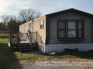 28 Danville St, Westville, IL 61883