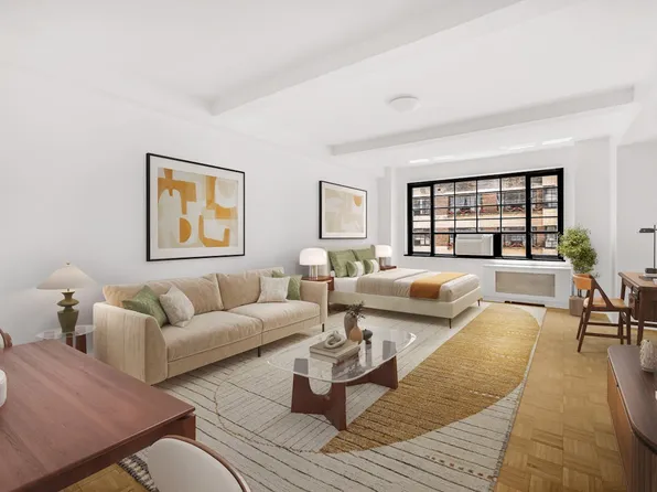 307 E 44th St, New York, NY