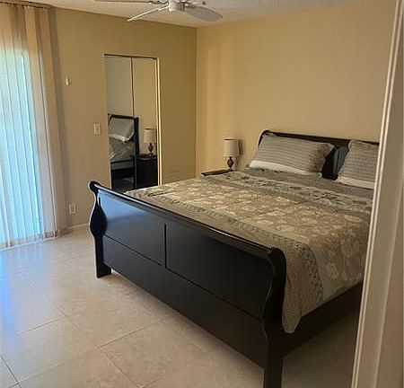 3rd image of 4301 Martinique Cir APT D3