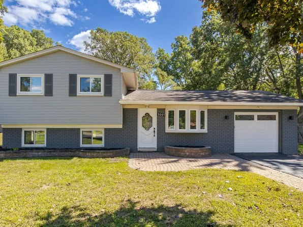 5357 Farm Rd, Waterford, MI 48327