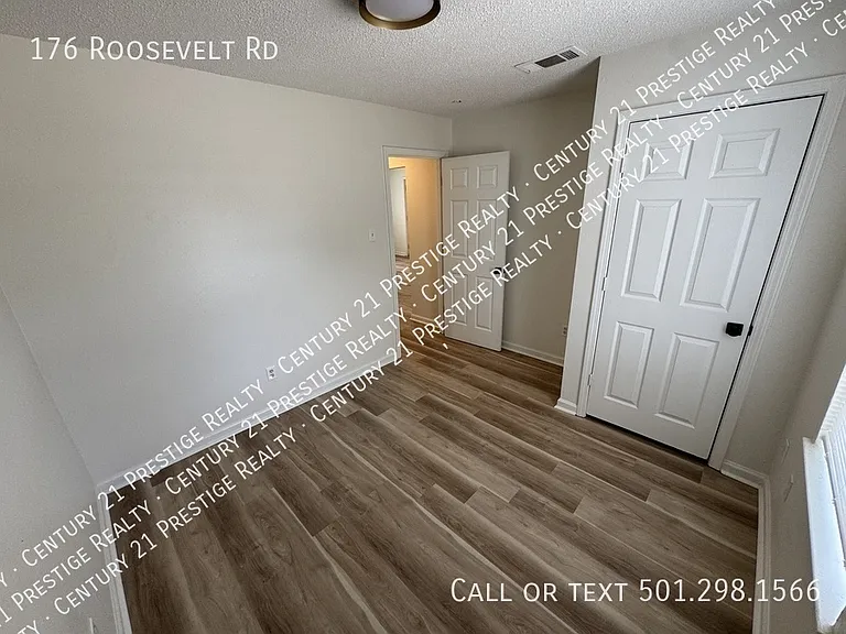 176 Roosevelt Rd — Photo 11