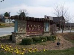1305 Deermouse Way, Hendersonville, NC 28792