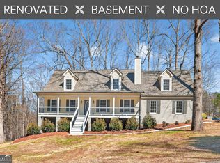 546 Creekview Dr, Hoschton, GA 30548