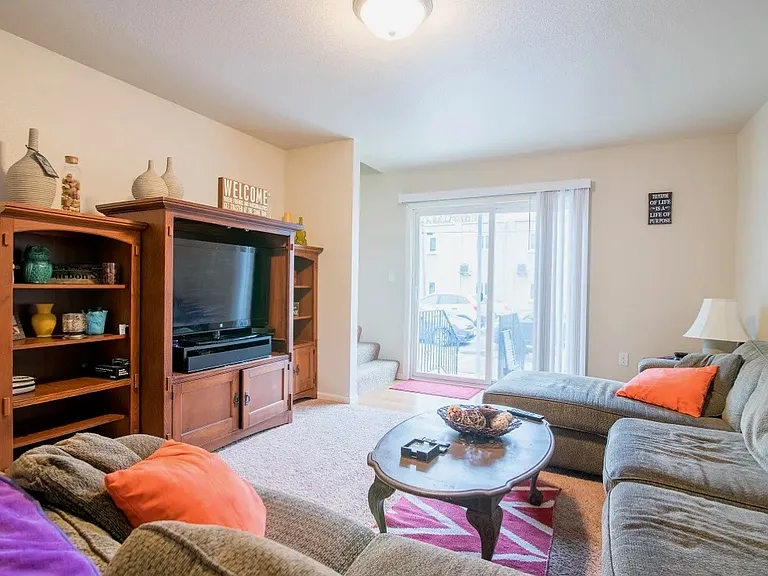 1403 State St #2 — Photo 2
